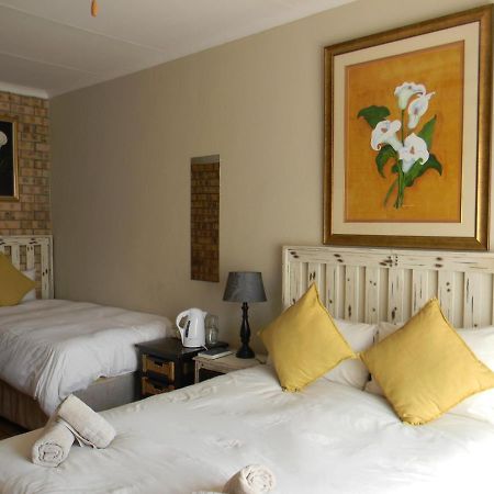 Ridderspoor Guesthouse มิดเดิลเบิร์ก ภายนอก รูปภาพ