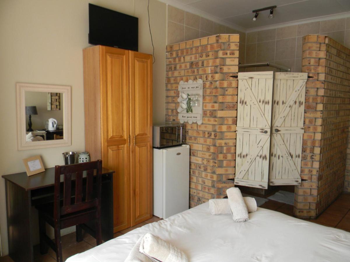 Ridderspoor Guesthouse มิดเดิลเบิร์ก ภายนอก รูปภาพ